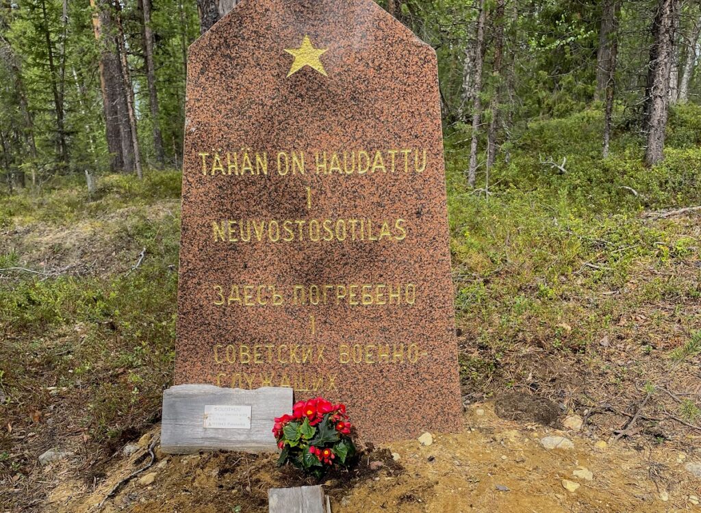 Sotanvangin hauta.
