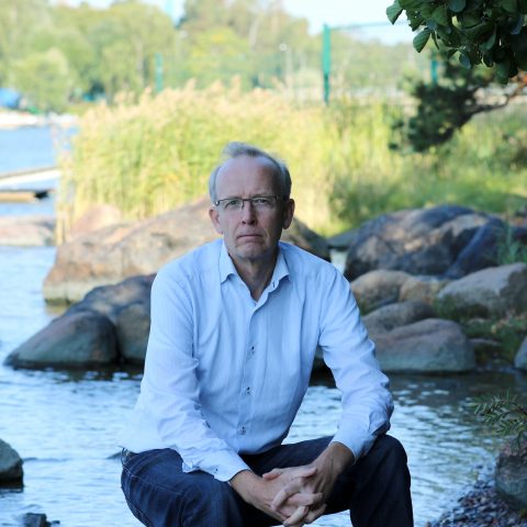 Suomen johtava Itämeri-tutkija Seppo Knuuttila palkittiin Suomen luonnon päivänä. Kuva: SYKE