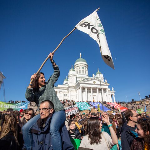 Mielenosoitus ilmastonmuutoksen hillitsemisen puolesta Helsingissä 6.4.2019. Kuva: Raisa Kyllikki Ranta