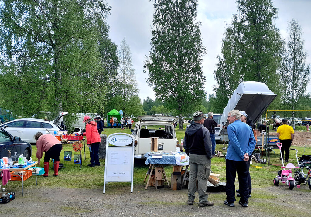 Tuusniemen kesäavajaiset.