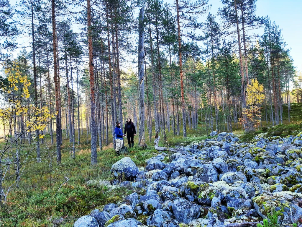 Kartoittajat louhikossa