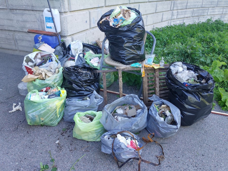 Roskatalkoosaalis Malmilla 28.5.2021. Kuva: Minna Mäkinen.